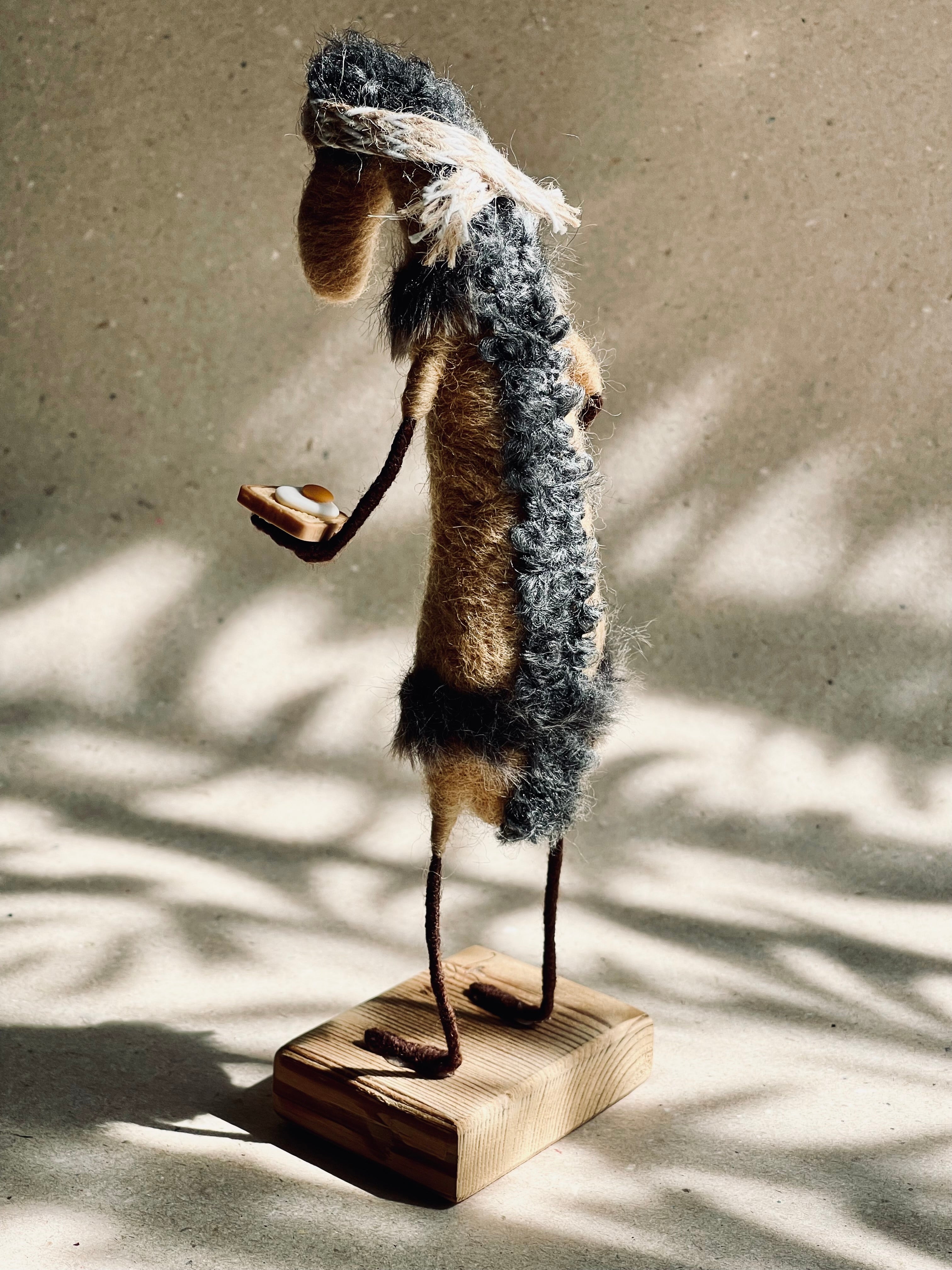 Bir deri bir kemik figürü