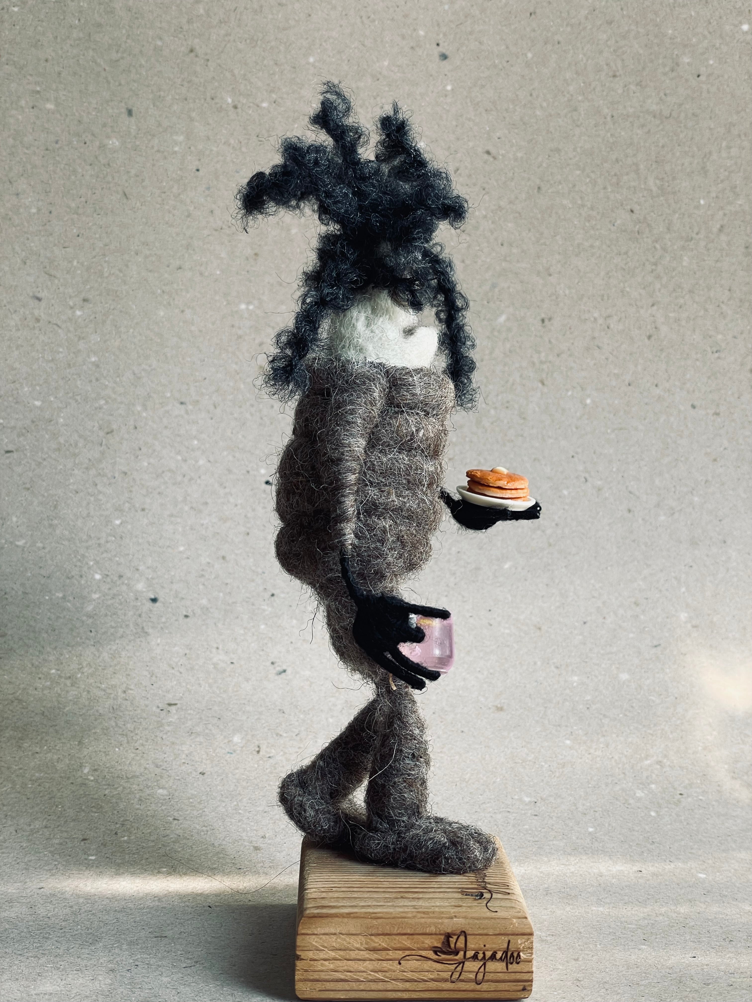 Tuhaf bakış figürü