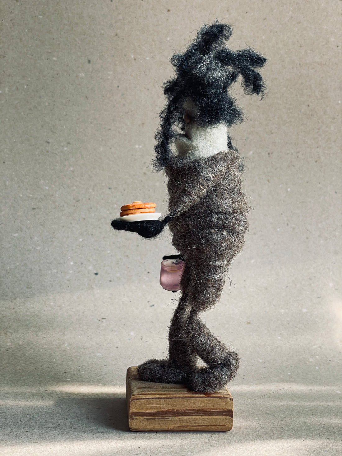 Tuhaf bakış figürü