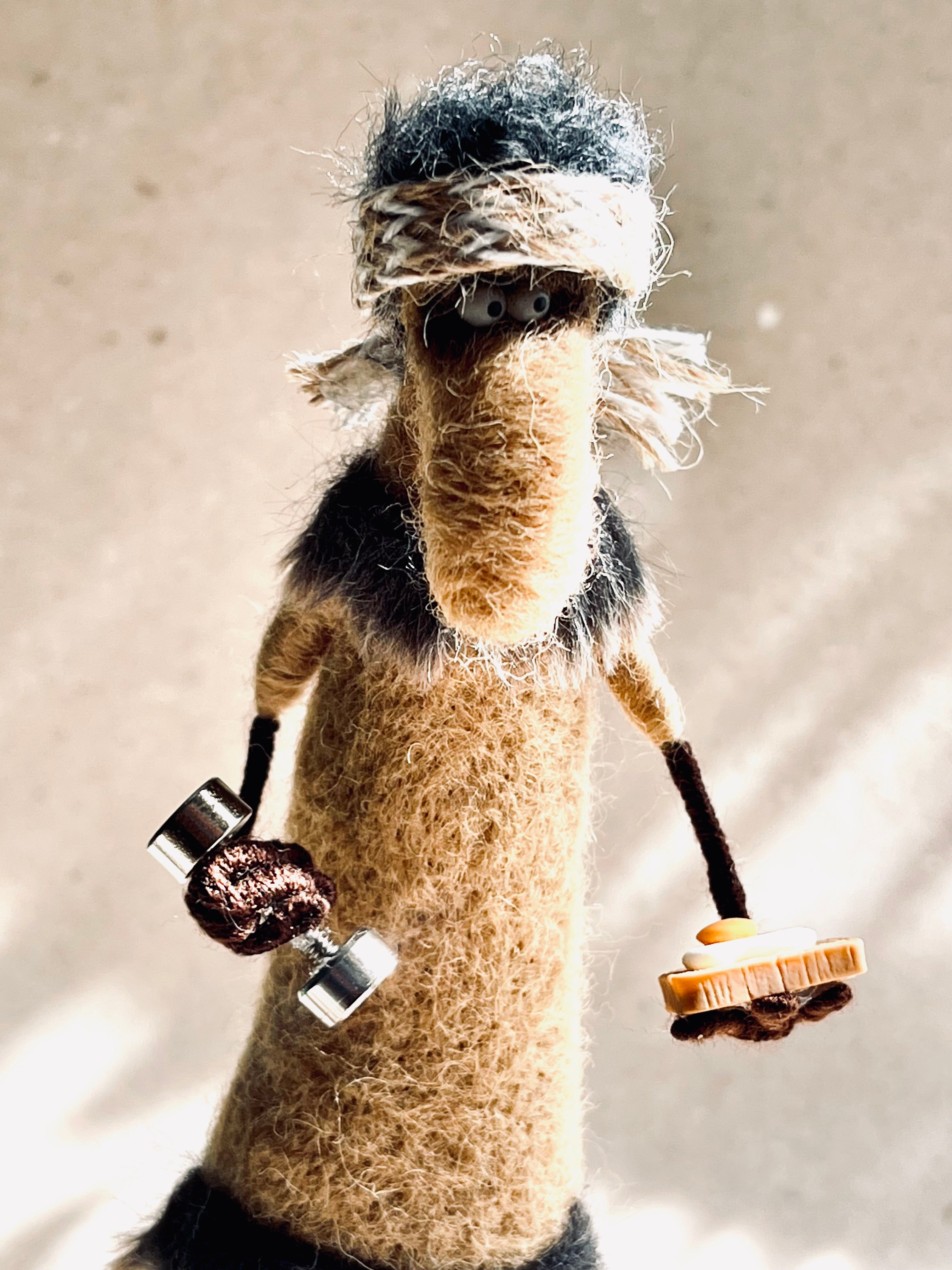 Bir deri bir kemik figürü