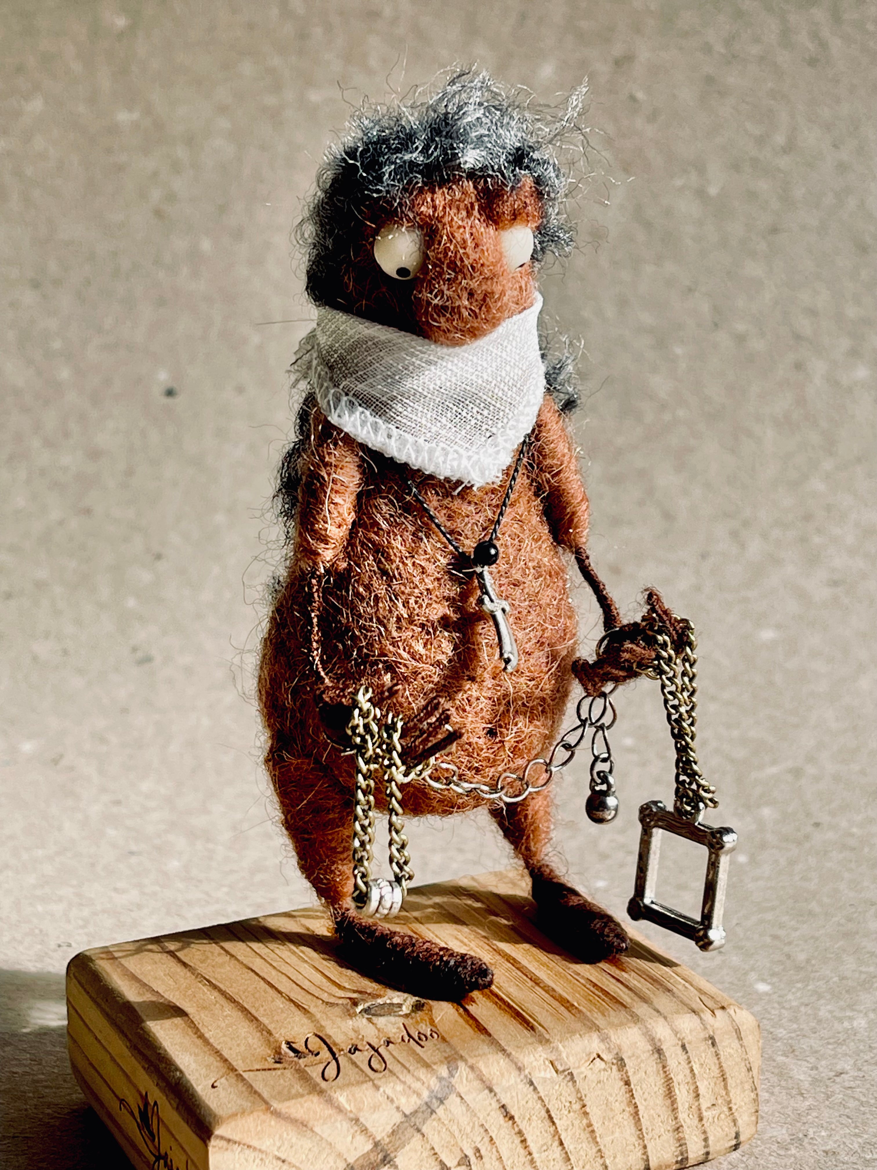 Şerefli hırsız figürü