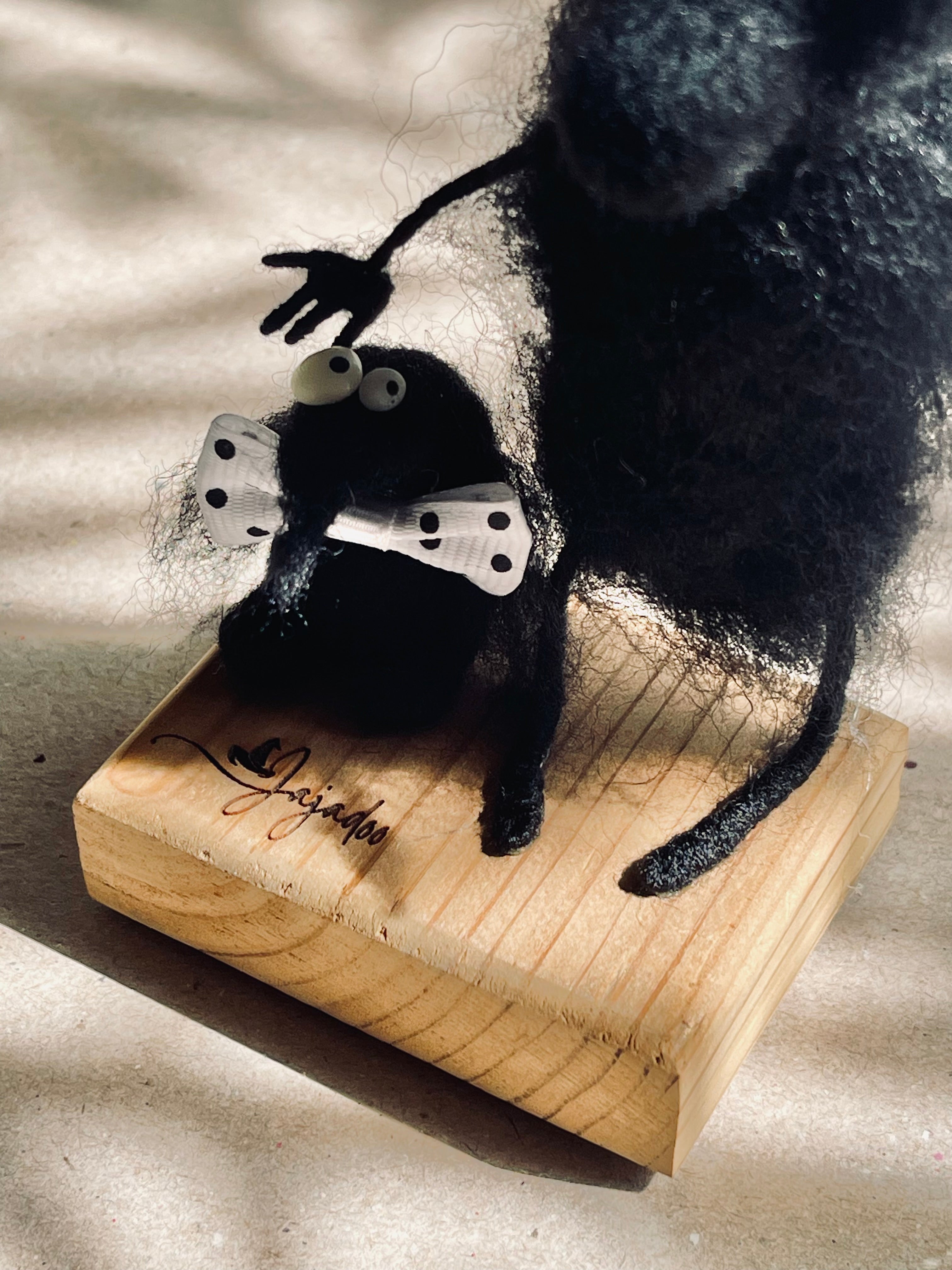 Kömür bey ve karagaga figürü