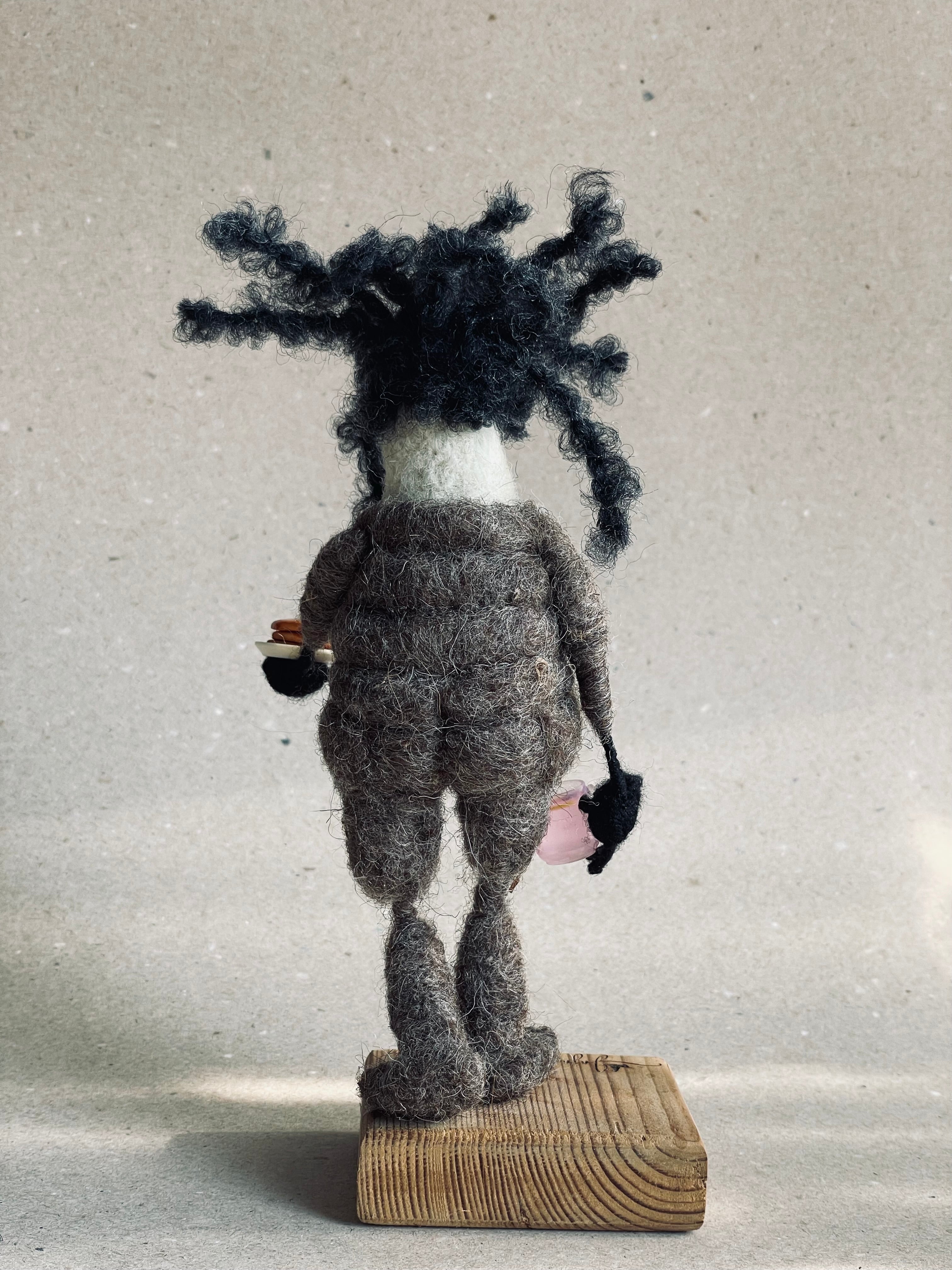 Tuhaf bakış figürü