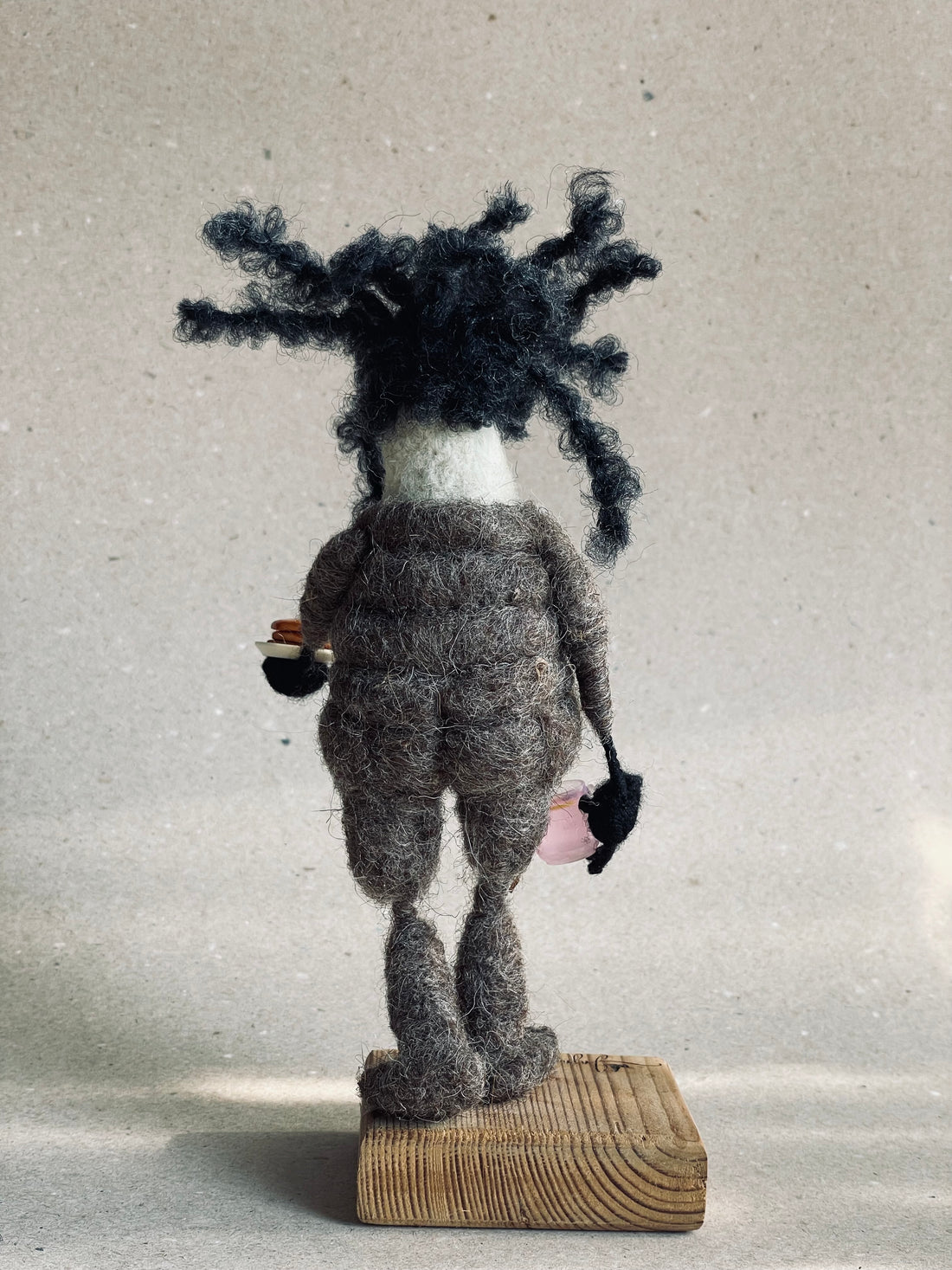 Tuhaf bakış figürü