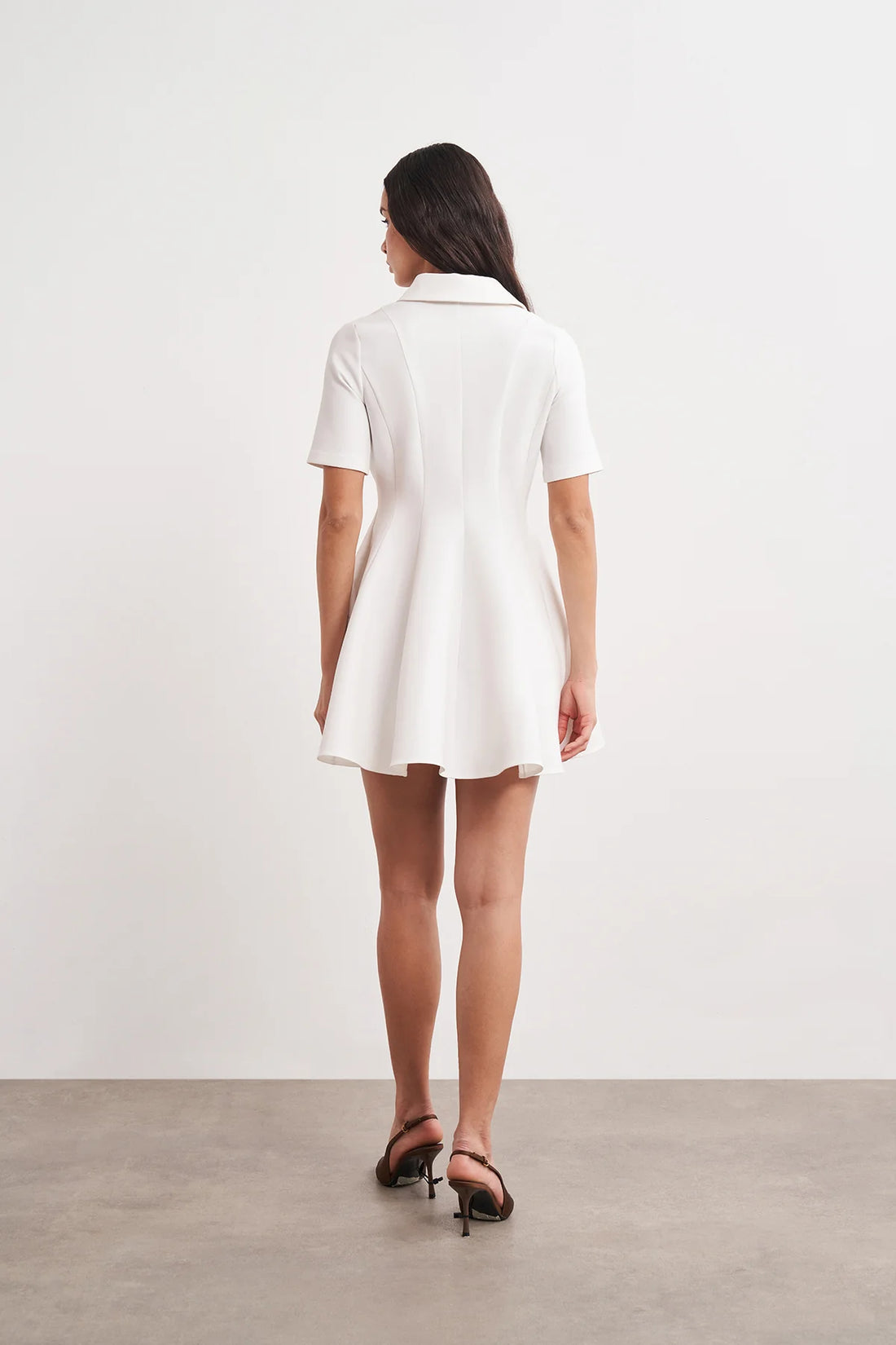 Gömlek Yaka Yarım Kollu Volanlı Mini Elbise