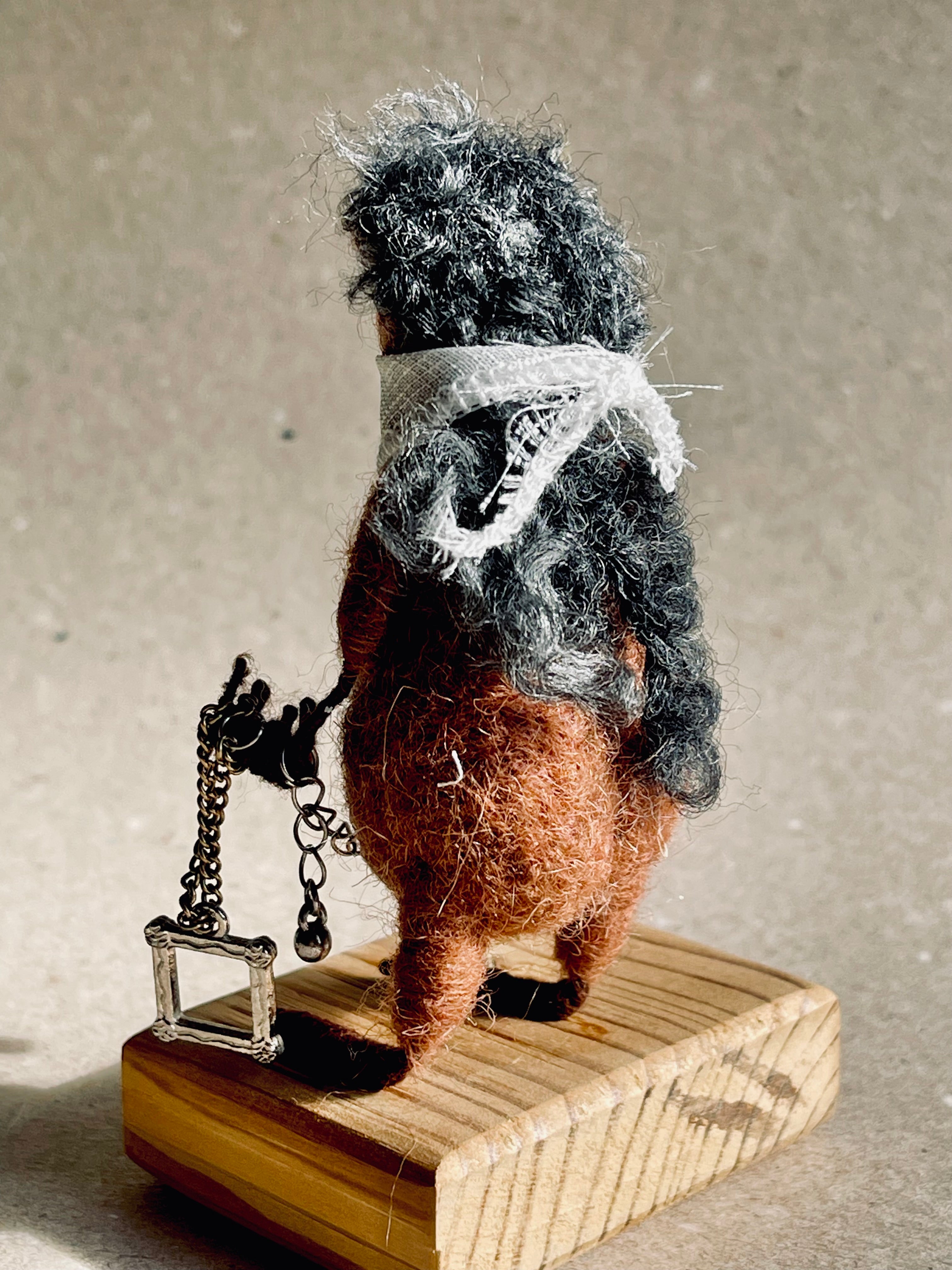 Şerefli hırsız figürü