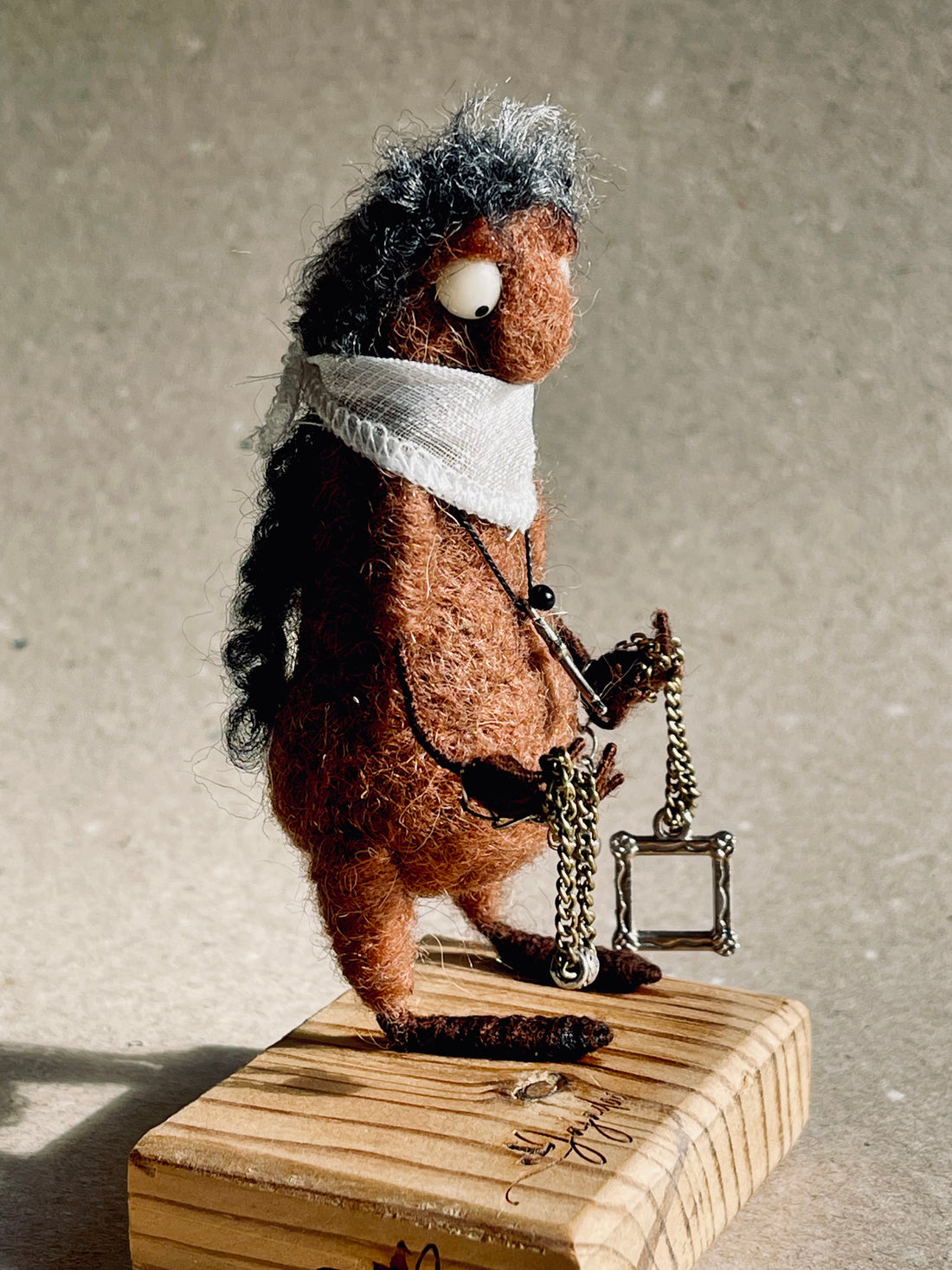 Şerefli hırsız figürü