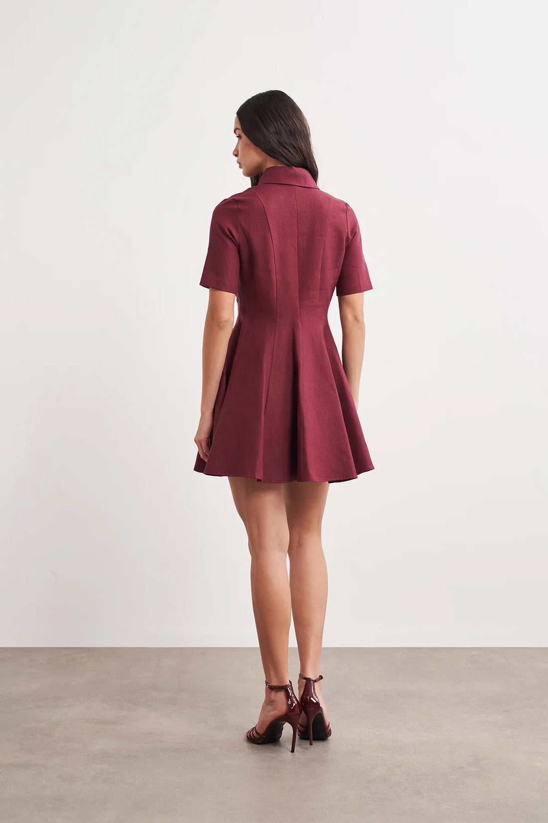 Gömlek Yaka Yarım Kollu Volanlı Mini Elbise