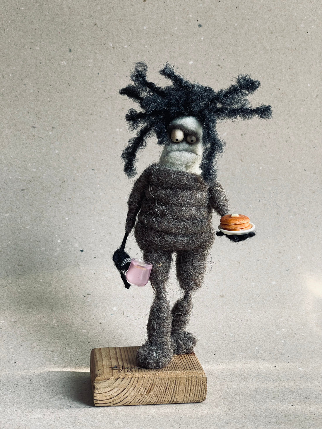 Tuhaf bakış figürü